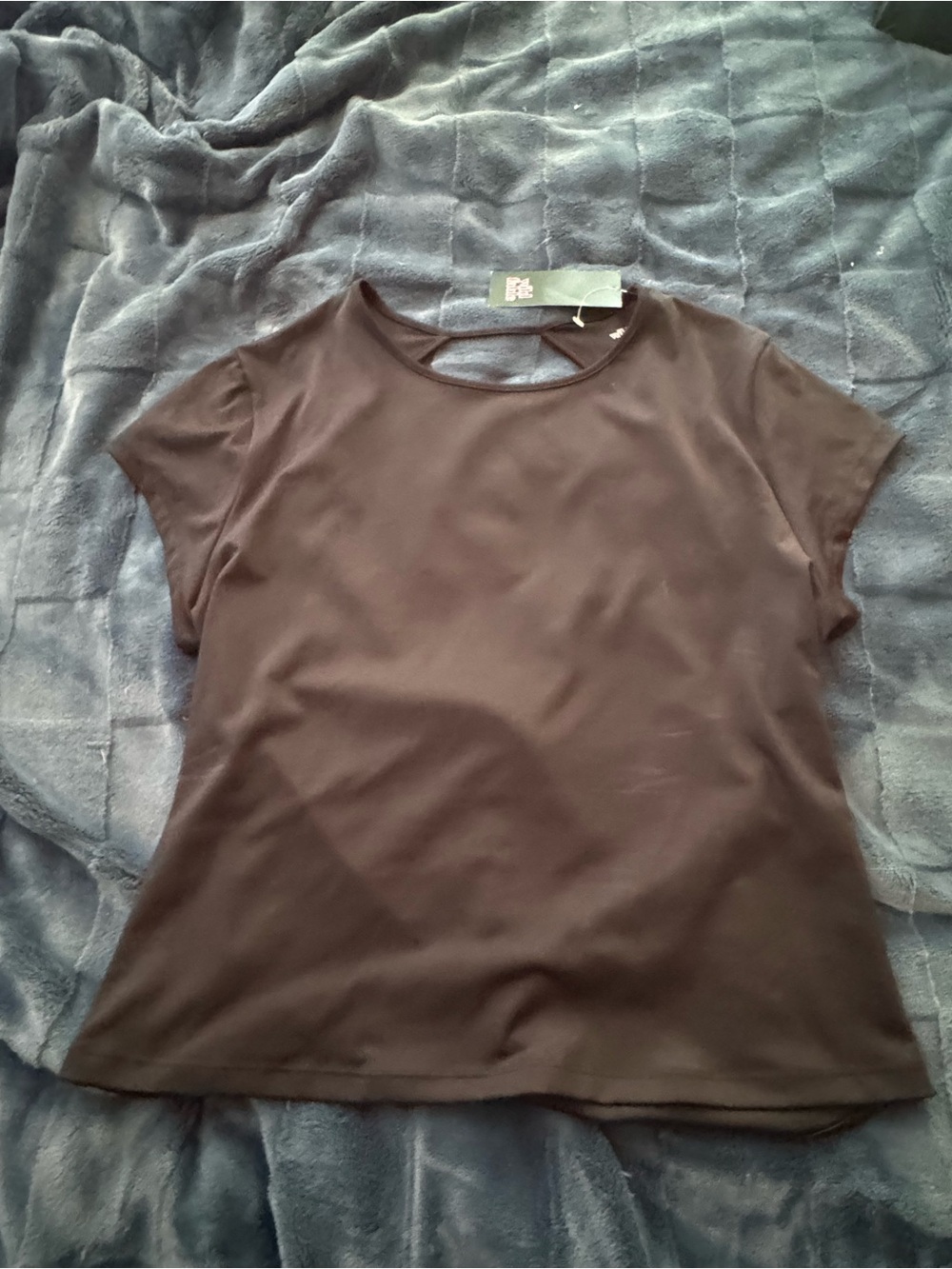 wild fable Black Short Sleeve Crewneck backless Tee